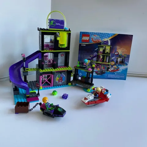 LEGO DC Super Hero Girls Lena Luthor Kryptomite Factory 41238 Building Retired