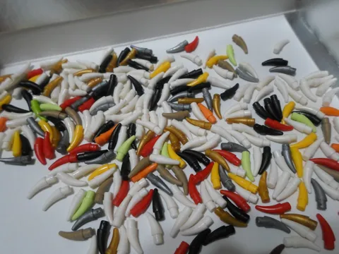LEGO BULK LOT OF 275 SMALL HORN BARB CLAW MIXED COLORS #53451