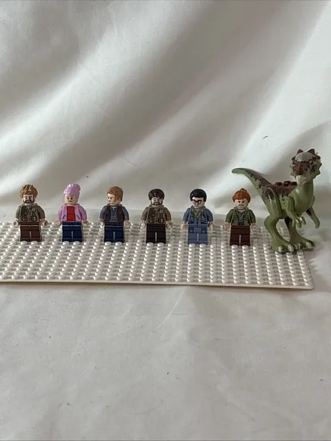 Lego Jurassic World Dinosaur And Minifigure Lot