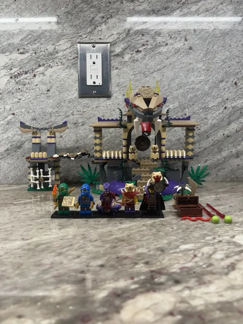 100% Complete LEGO NINJAGO Set 70749 Enter The Serpent W/ Minifigures Rare 2015