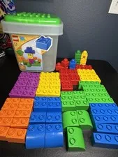 Lego Quatro 5357 Building Block Set With Storage Tub & Lid 67 Pieces Ages 1-3