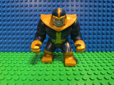 LEGO Thanos Minifigure 76049 Big Fig sh0230 Marvel Super Heroes CMF Lot Retired 