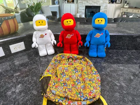 Target x LEGO Collection Minifigure Astronaut Spaceman Plush Lot of 3 + Backpack