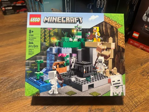 LEGO Minecraft: The Skeleton Dungeon (21189) New, Sealed, Retired