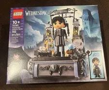 LEGO Wednesday: Wednesday Addams Figure (76780)
