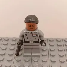Lego Star Wars Vice Admiral Sloane Minifigure With Blaster