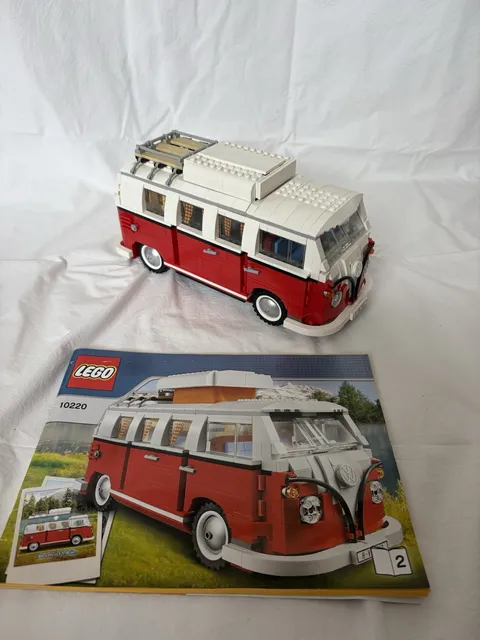 LEGO Creator Expert 10220 Volkswagen T1 Camper Van 100% complete