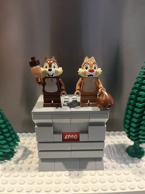 LEGO Chip & Dale Minifigures Disney Series 2  col030 & col031 - Nice