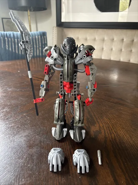 LEGO BIONICLE: Makuta (8593) | As-is / Not Inventoried | Free Shipping!!!