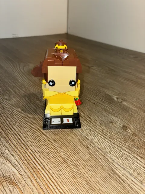 Complete Lego 41595 Belle Beauty and the Beast Brickheadz Disney Princess