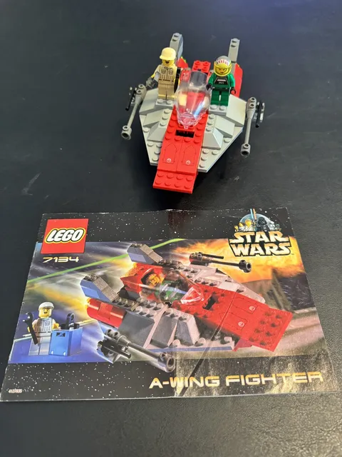 LEGO Star Wars 7134 A-Wing Fighter 99.9% complete with manual