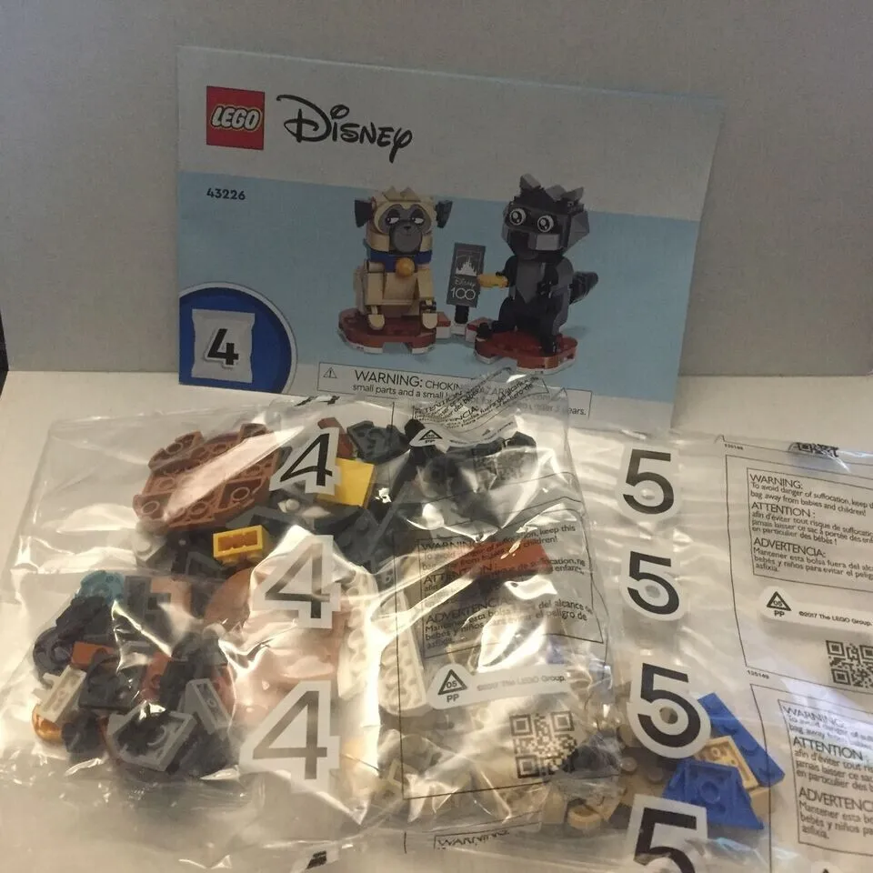 New Disney 100th Anniversary Lego Pocahontas' Percy & Meeko Buildable Figures