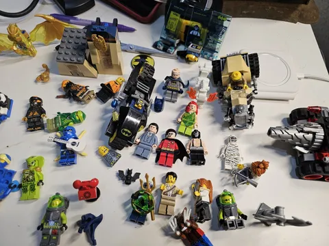 LEGO MINIFIGURE LOT!  Atlantis, DC Super Heroes 6860 , NINJAGO. Figures As Is 