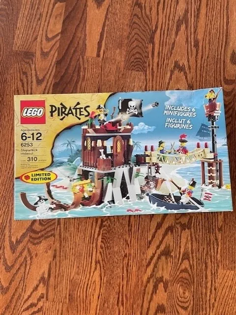 Lego Shipwreck Hideout 6253 Pirates Minifigure Building Set 310 pcs NIB NEW
