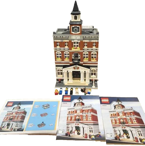 LEGO 10224 Town Hall Advanced models Modular Buildings 2012 Missing without Box