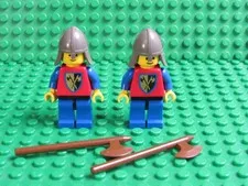 Lot of 2 Lego 6061 Castle minifigures Crusader Lion Knight 3876 6022 BA38