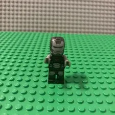 LEGO Marvel War Machine Minifigure  SH0819 Pearl Dark Gray, Silver Armor (76269)
