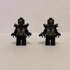 LEGO Minifigure Outrider Lot x 2 Marvel 76131 Avengers Compound Battle