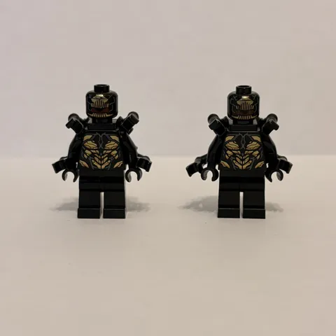 LEGO Minifigure Outrider Lot x 2 Marvel 76131 Avengers Compound Battle