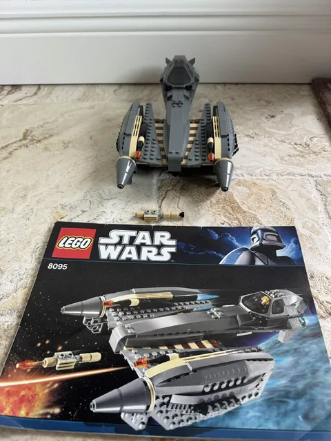 LEGO Star Wars 8095 General Grievous' Starfighter W/Instructions READ