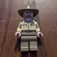 LEGO 2019 Stranger Things Exclusive Chief Jim Hopper Minifigure (NEW CONDITION)