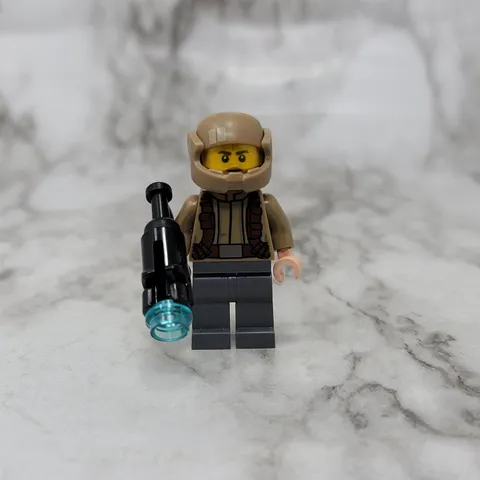Lego Resistance Trooper Minifigure Star Wars 75131