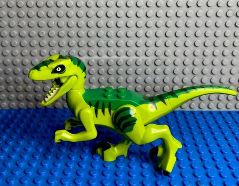 LEGO Jurassic World Juniors RAPTOR Dino Green Dinosaur Minifigure from 10757!