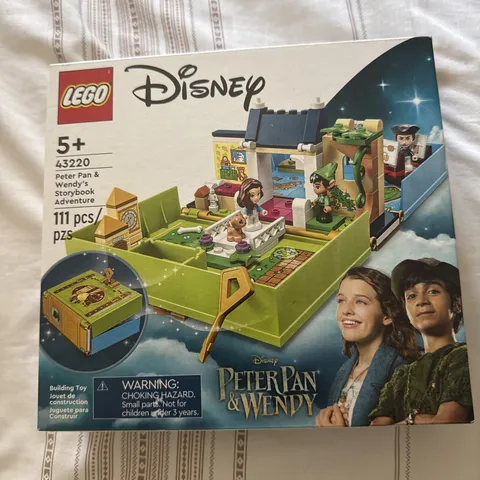 Lego 43220 Disney Peter Pan & Wendys Storybook Adventure (New) A1
