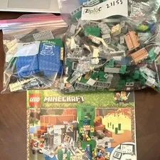 LEGO Minecraft 21155 The Creeper Mine w/all minifigures + extra pcs
