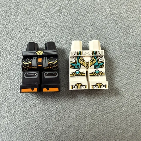 LEGO Ninjago Dragons Rising COLE + Mei Minifigure Legs 71806 Minifig