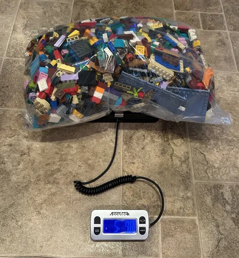 LEGO 5lbs 9.8oz Authentic Bulk Legos Random