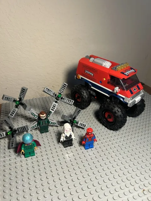 LEGO Marvel Spider-Man Monster Truck