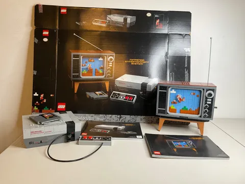 LEGO Super Mario: Nintendo Entertainment System (71374) | Pre-Built