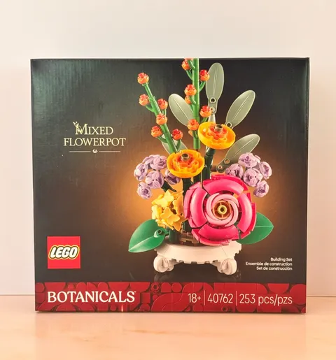 EGO Botanicals 40762 Flowerpot GWP NEW SEALED 253pcs Flowers Home Decor