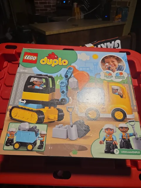 LEGO DUPLO: Truck & Tracked Excavator (10931)