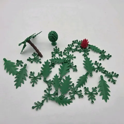 Lego Green Greenery Plant Parts Pieces trees shurbs bushes leaves Lot Of 32