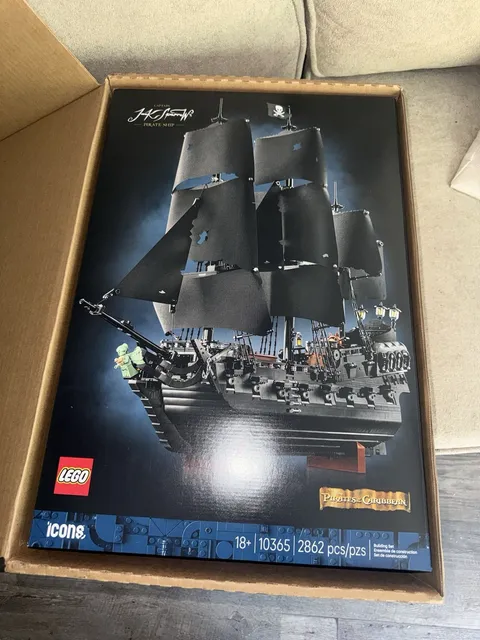 Lego 10365  Black Pearl Captain Jack Sparrow Pirate Ship NEW SEALED - Ships FREE