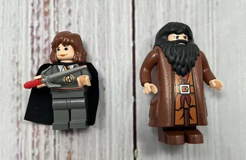 LEGO Harry Potter Rubeus Hagrid Minifigure Red Sword Accessory Mini Fig 4738