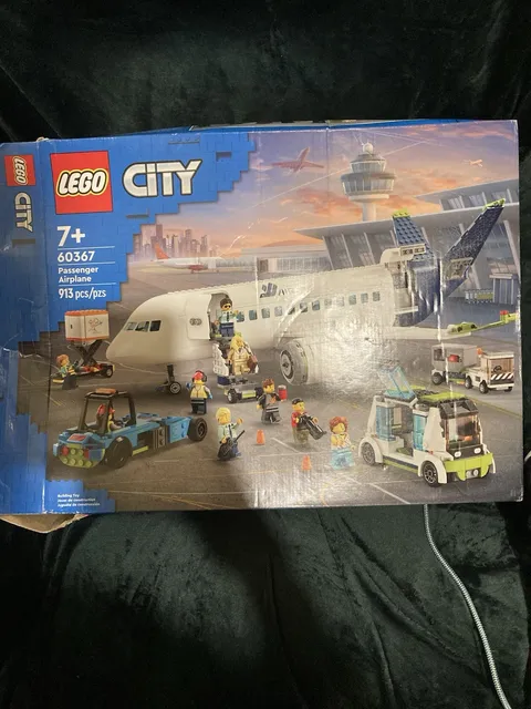 LEGO CITY: Passenger Airplane (60367) Used 100% Complete