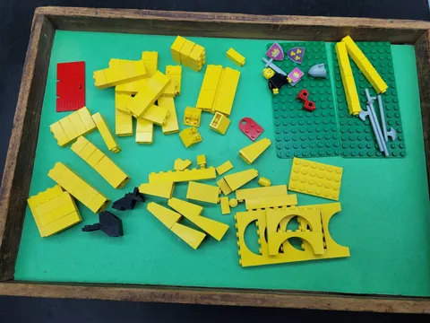  Vintage Lego Lot  Castle   Set 375 Parts Lot Only Not Complete 
