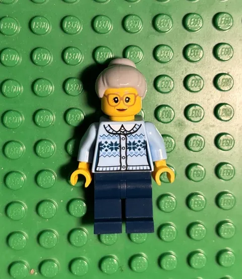 Lego Minifig Grandmother - Fair Isle SWEATER GRAY HAIR Dark Legs Glasses