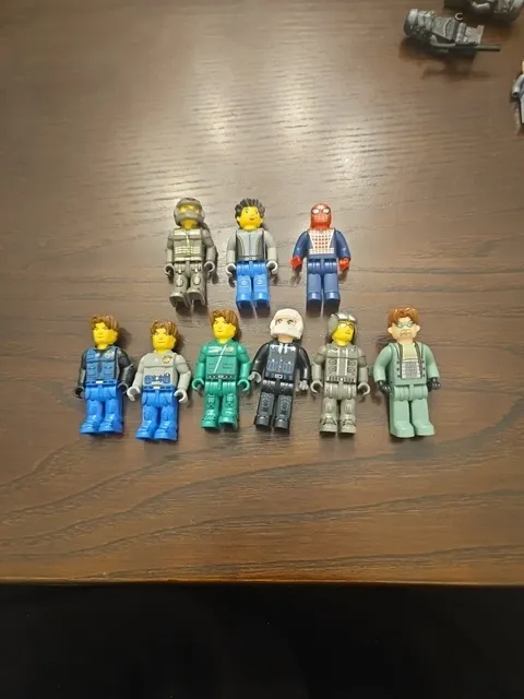 Lego 4 Juniors Assorted Police Fireman Spiderman Minifigures Lot of 9 2000’s