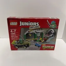 LEGO Juniors: Turtle Lair (10669)