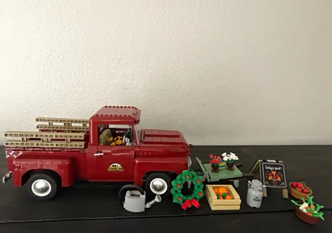 LEGO Pickup Truck 10290 Complete Set 1677pcs 18+ Plastic Building Set Box