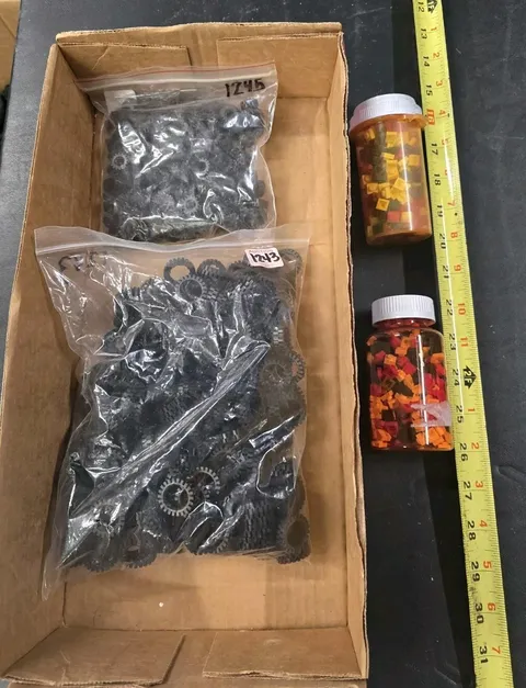 Large lot vintage Lego tires & 1x1 tiles / blocks PLEASE LOOK