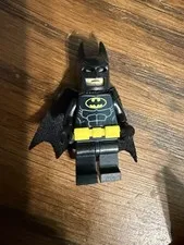 LEGO BATMAN MINIFIGURE WITH FREE SHIPPING