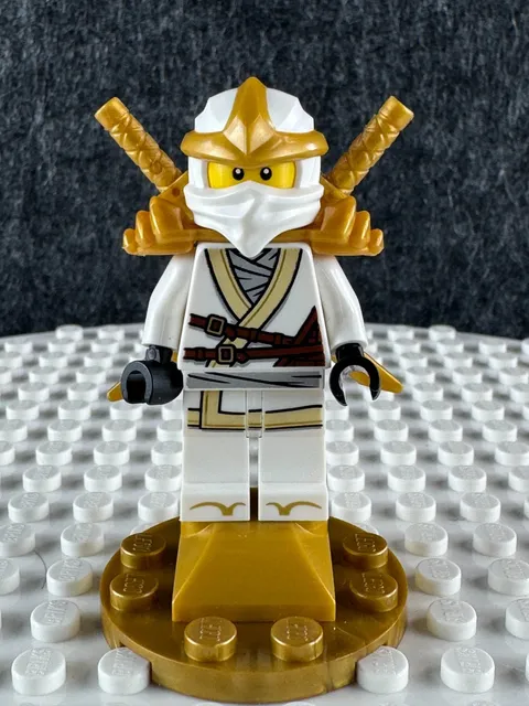 LEGO Ninjago Zane ZX NJO0031 Armor Gold Swords Retired Minifigure