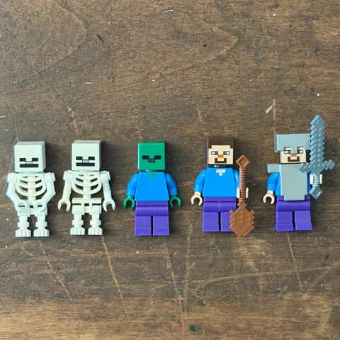 Lego Minecraft Minifigure LOT w/ Accessories (Steve, Zombie, Skeleton) MINT