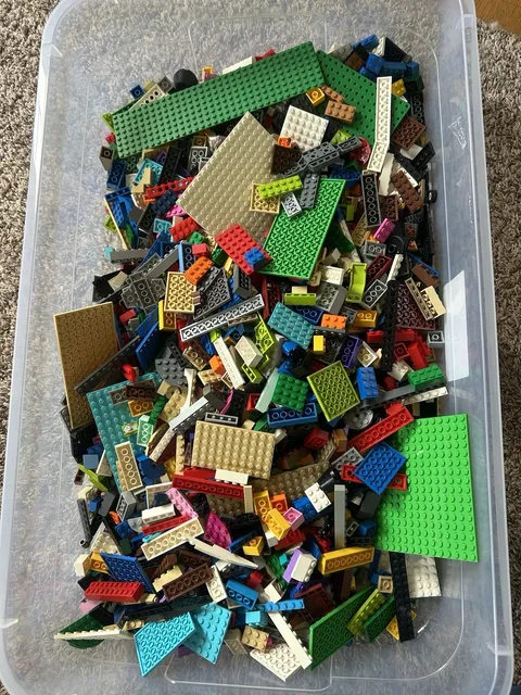 LEGO 9 LBS X Bulk USED LOT of Bricks Small Plates Parts Pieces NO MINIFIGURES