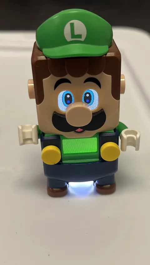 LEGO Luigi Electronic Light-Up Minifigure Super Mario Starter Course 71387